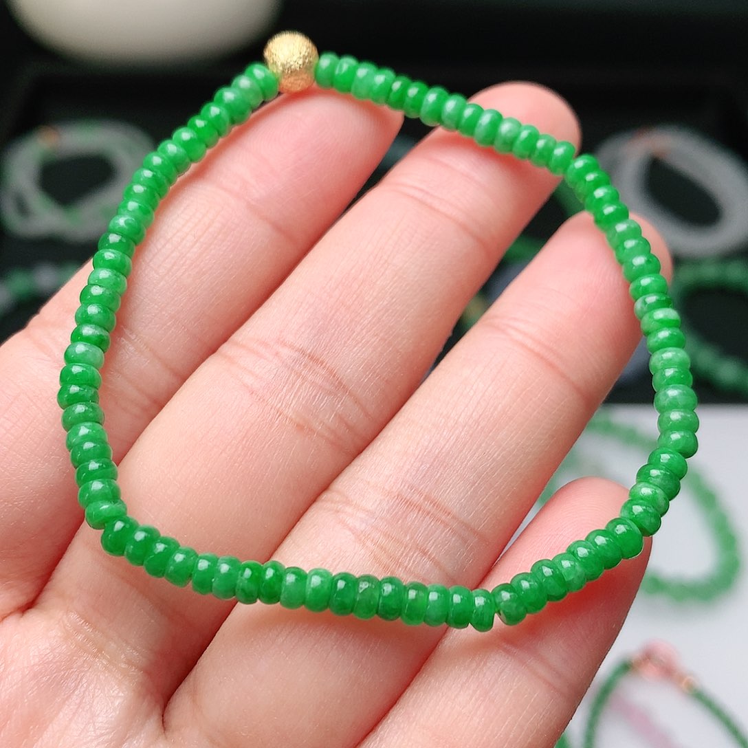 翡翠手链未镶嵌翡翠