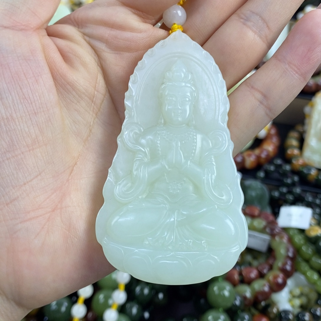 真***诚透闪石质玉未镶嵌挂件