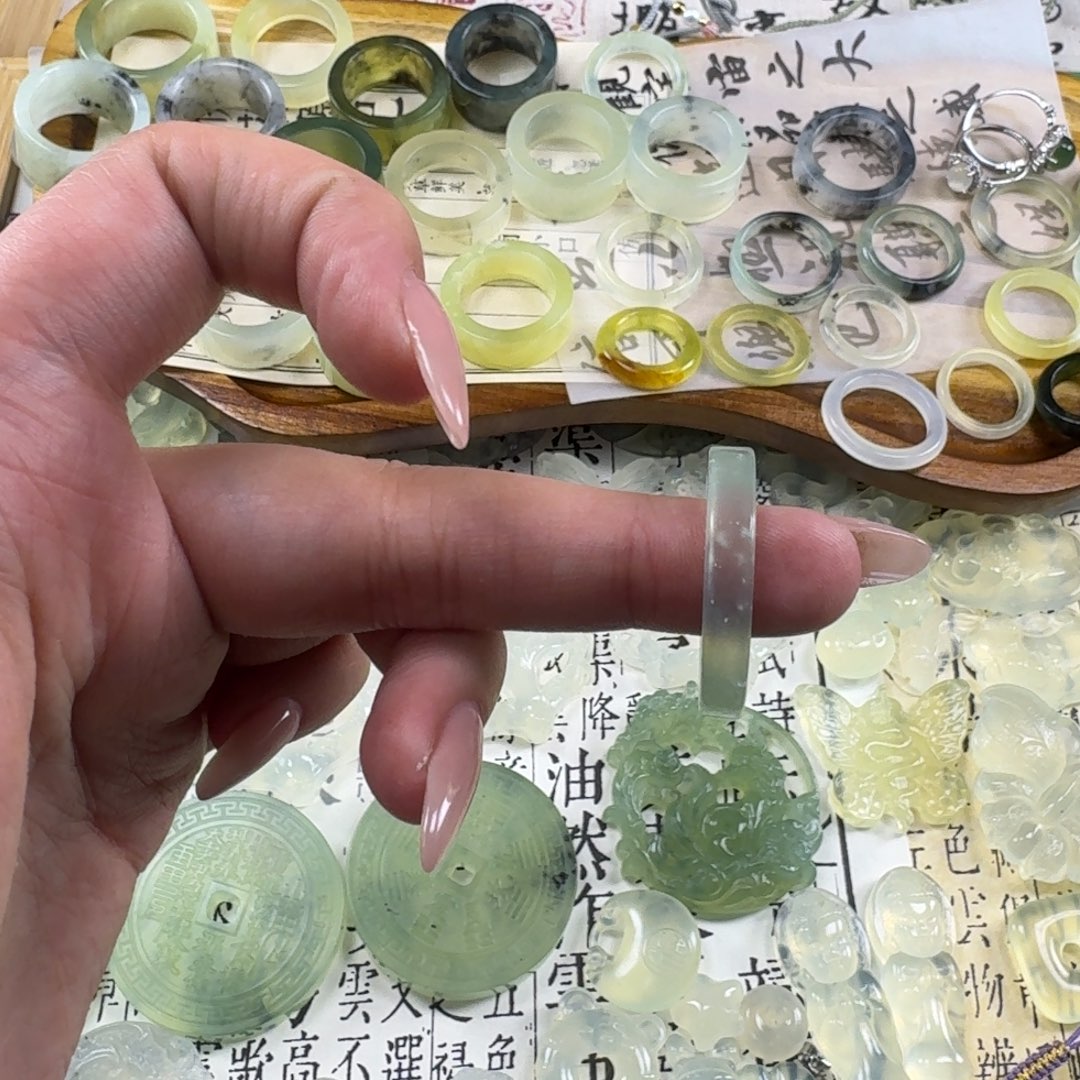 瓦***酱蛇纹石玉合金戒指