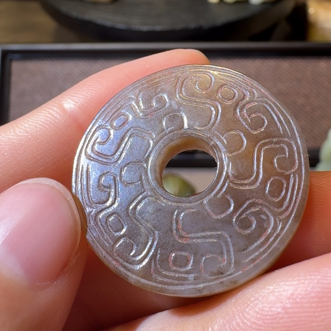 和田玉（糖玉）笔搁未镶嵌弥****?