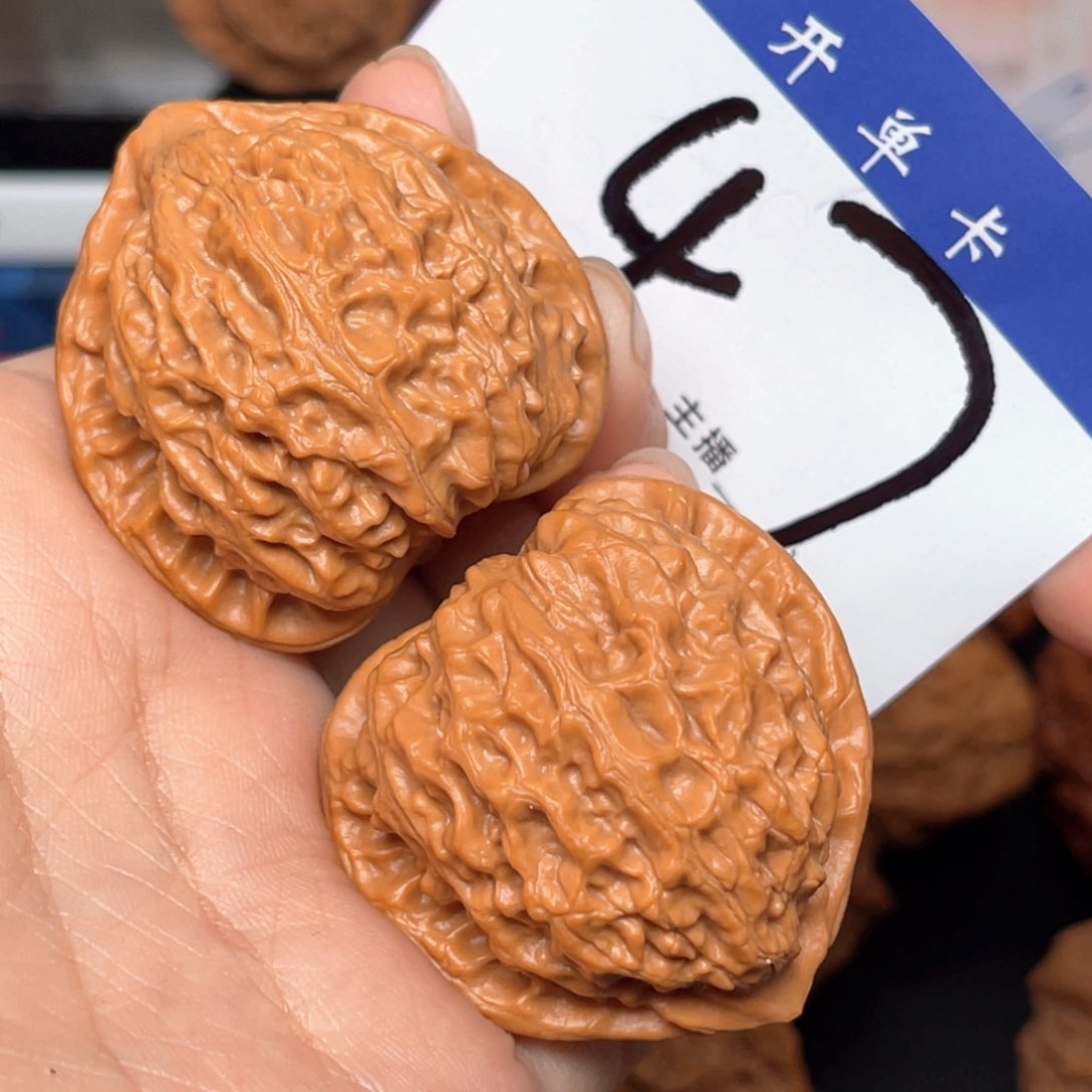 好***大文玩核桃吊坠金牛40+尺寸y