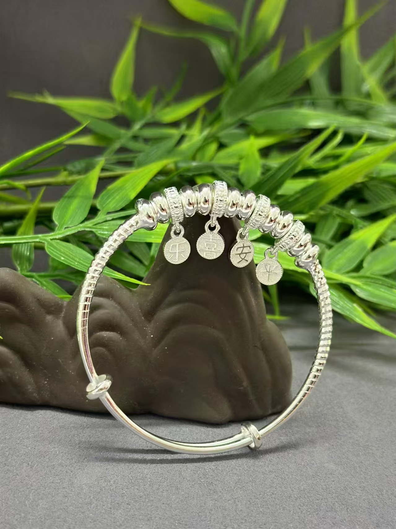 银饰精品手镯  无礼盒YZ032