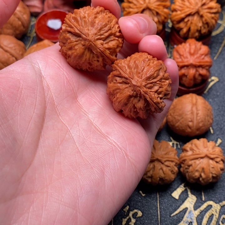 ****吊坠文玩核桃麒麟球