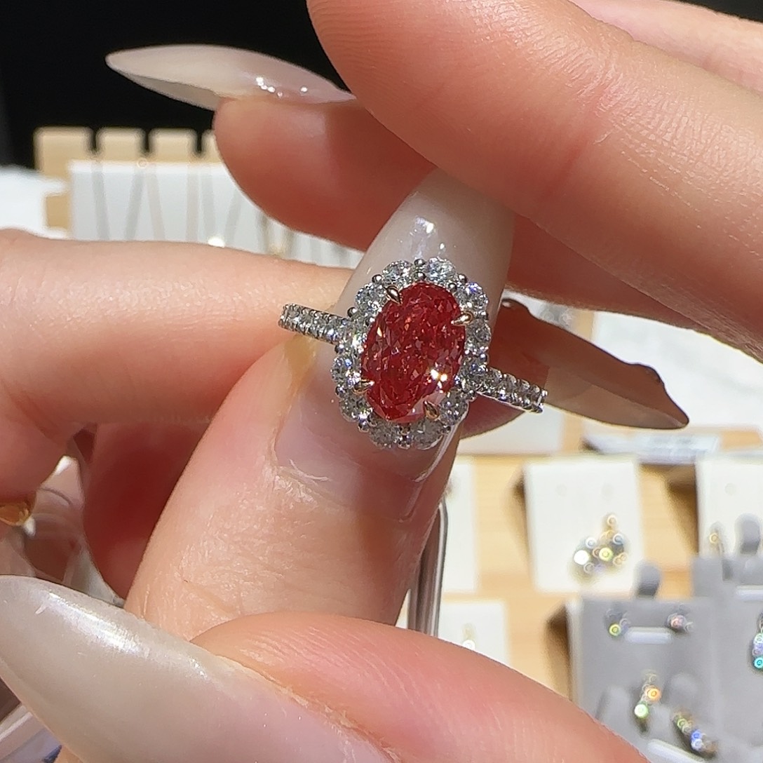 实验室培育钻石18K金镶嵌一克拉椭圆粉钻 11