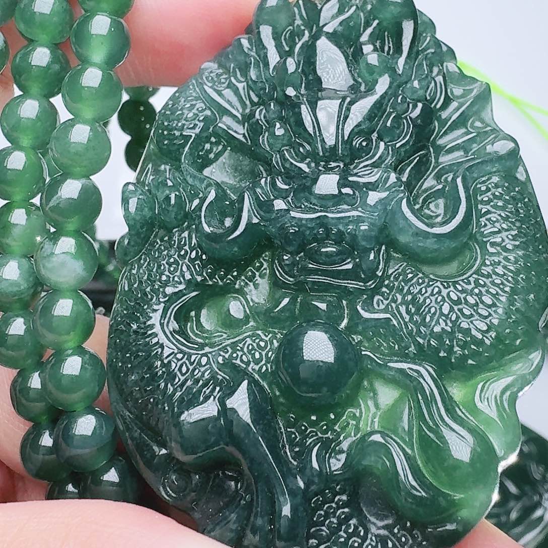 翡翠未镶嵌颈饰111