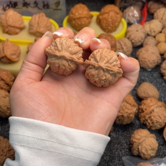 C***Z文玩核桃吊坠5三清山