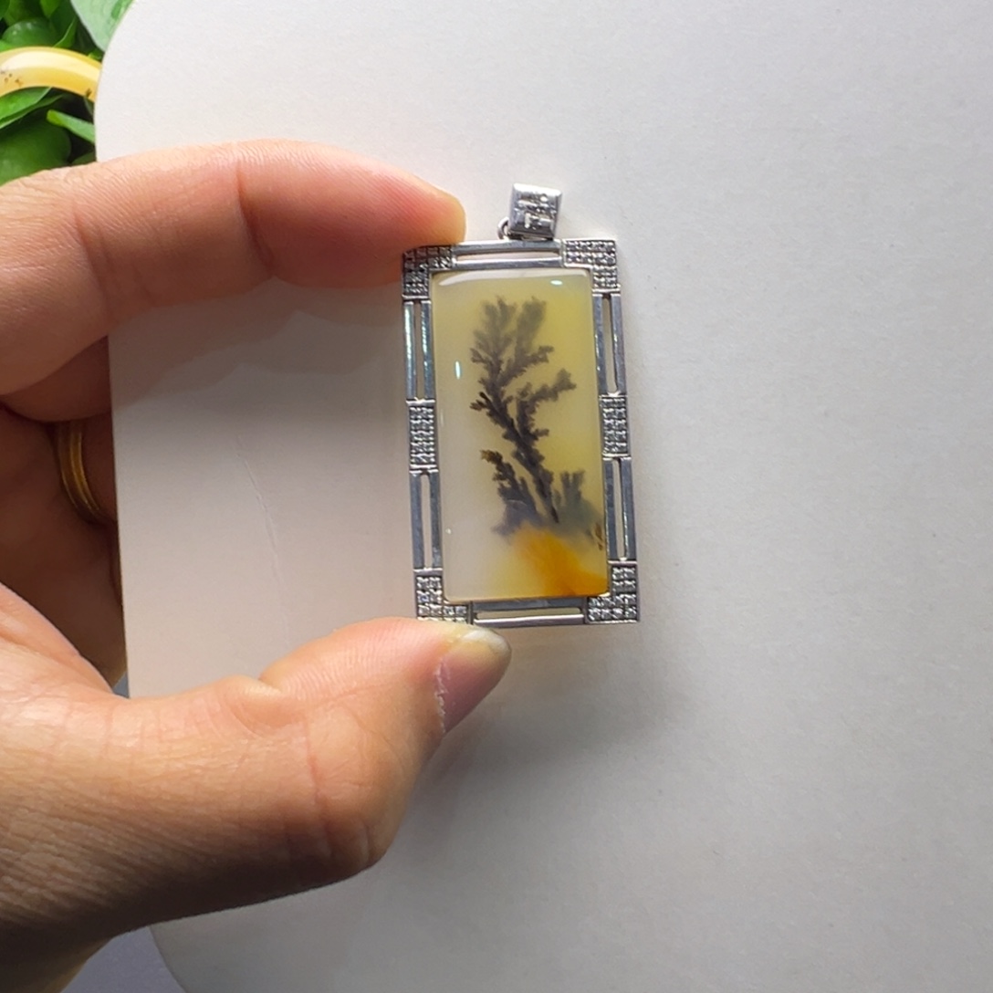 景***家石英质玉（黄龙玉）未镶嵌手镯