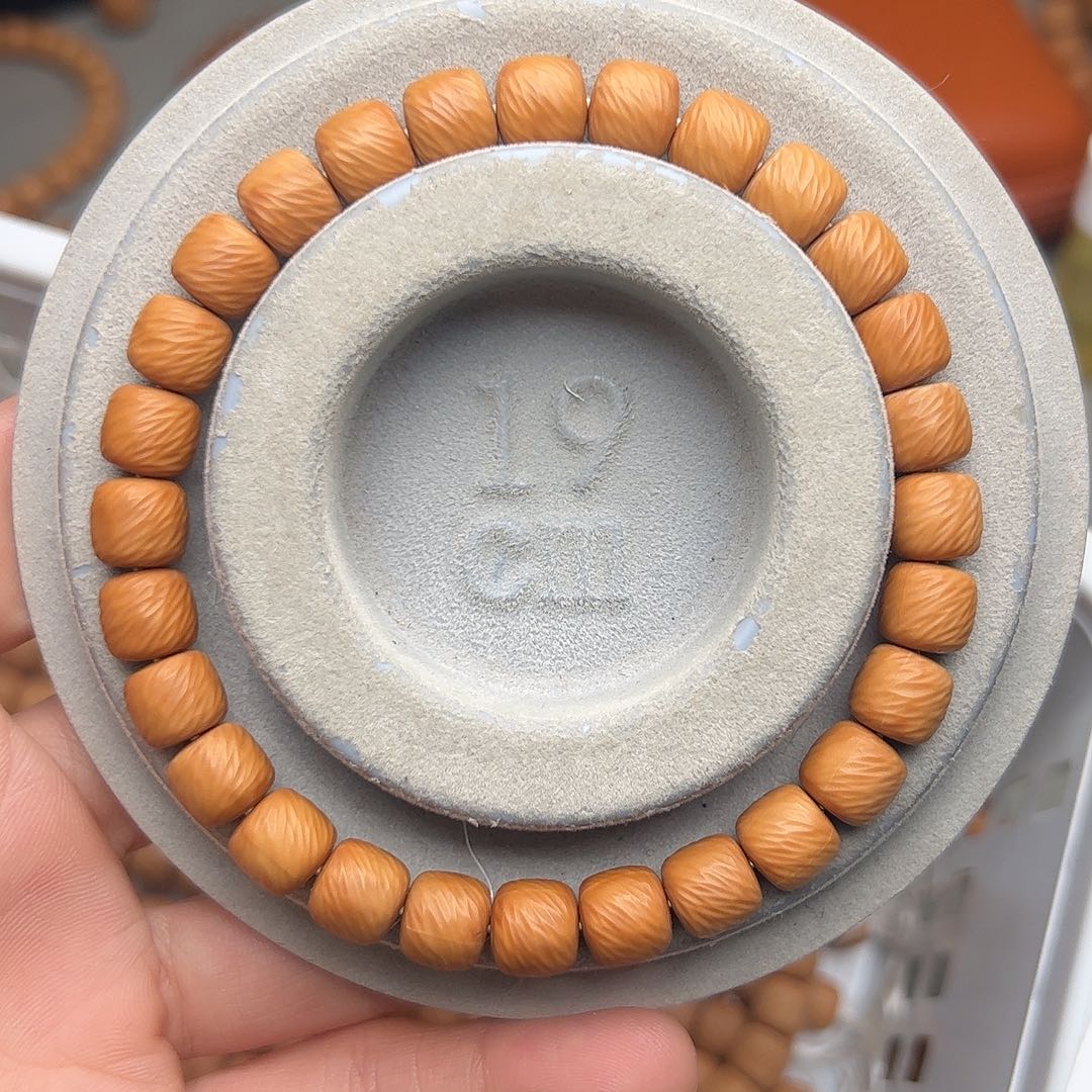 手串猴头核桃，道珠云锦