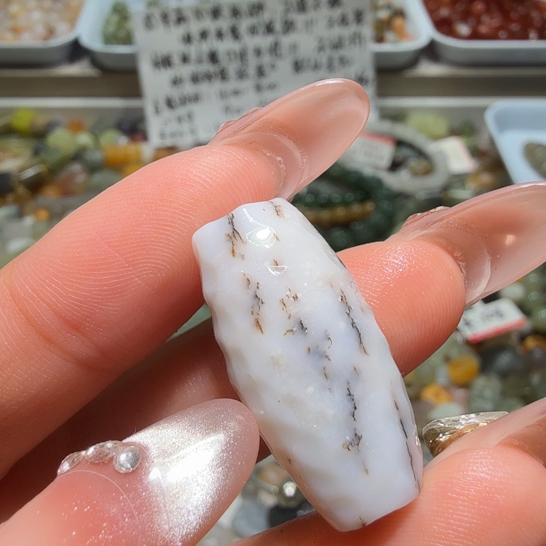 和田玉未镶嵌珠宝奇石