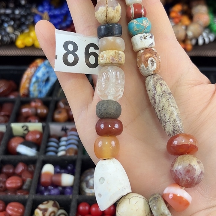 玛瑙/玉髓颈饰未镶嵌