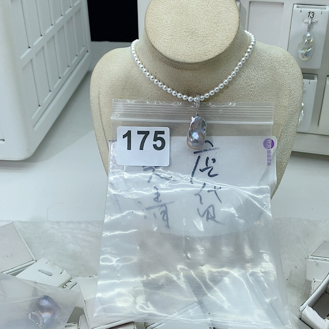 淡水珍珠颈饰合金