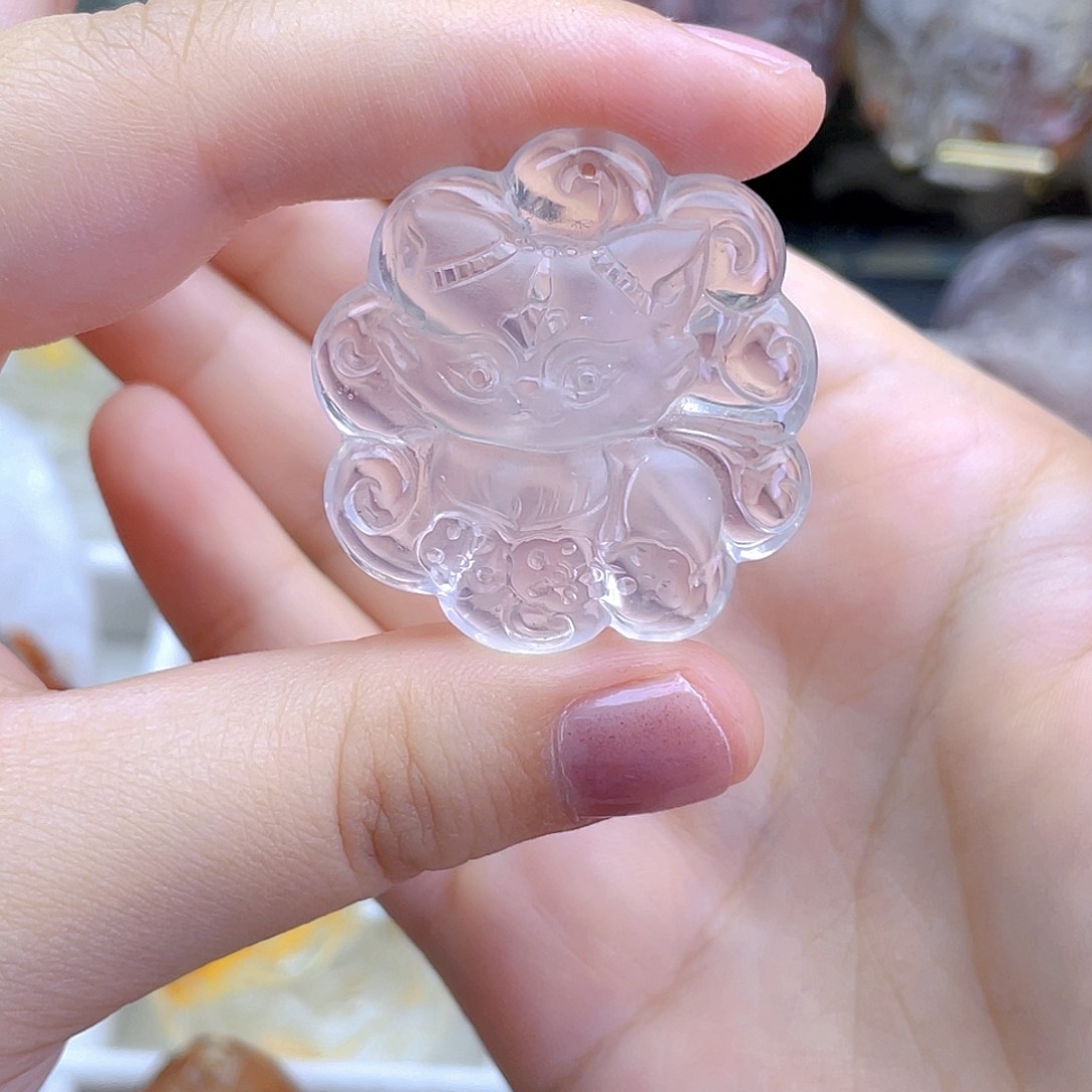 未镶嵌颈饰水晶奶白晶