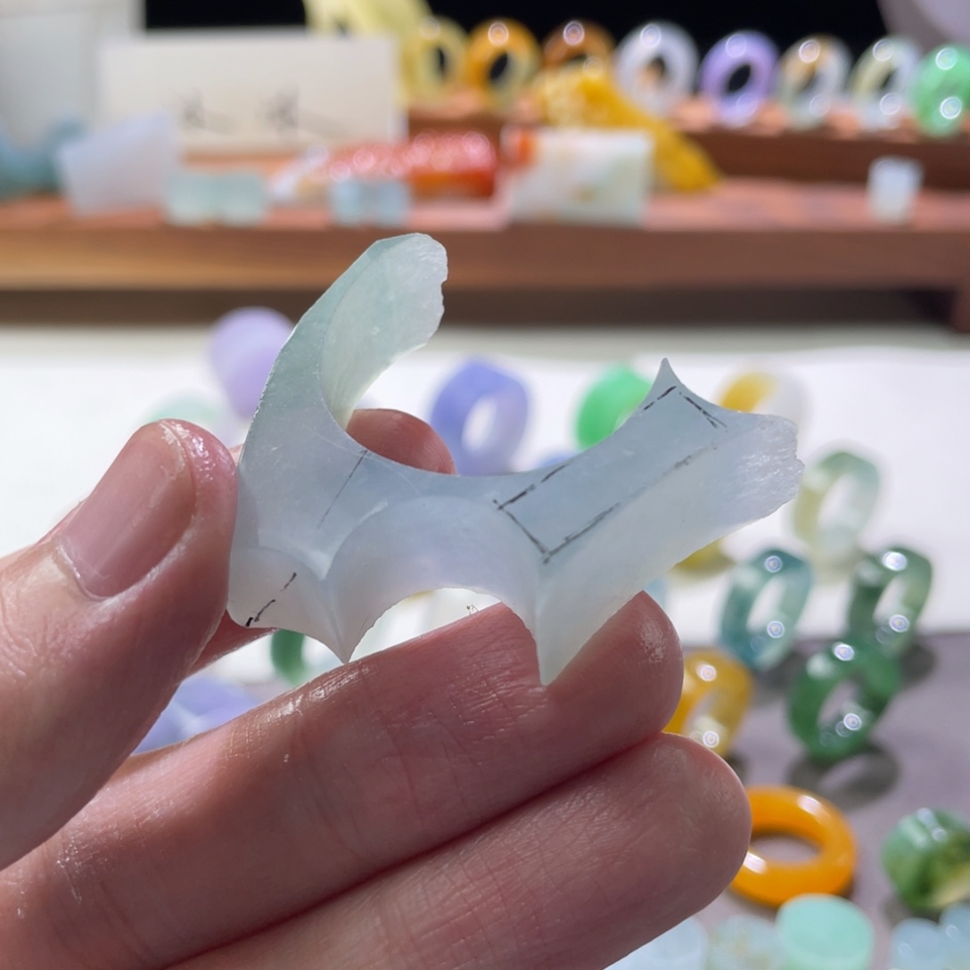 定制翡翠未镶嵌冰蓝边角