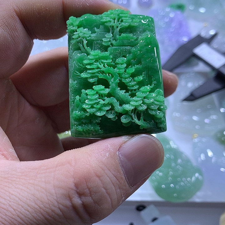 翡翠未镶嵌颈饰天然翡翠A货吊坠