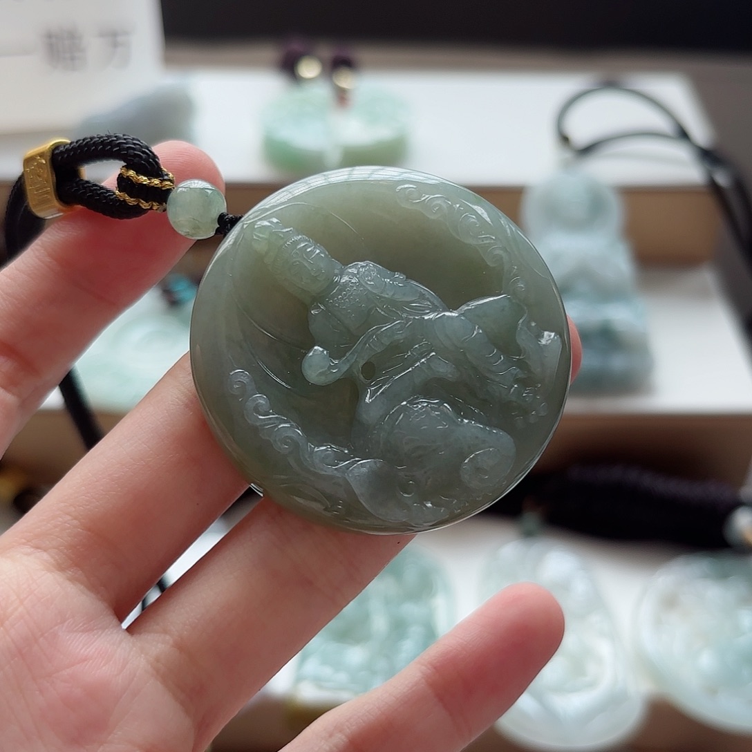 颈饰未镶嵌翡翠翡翠