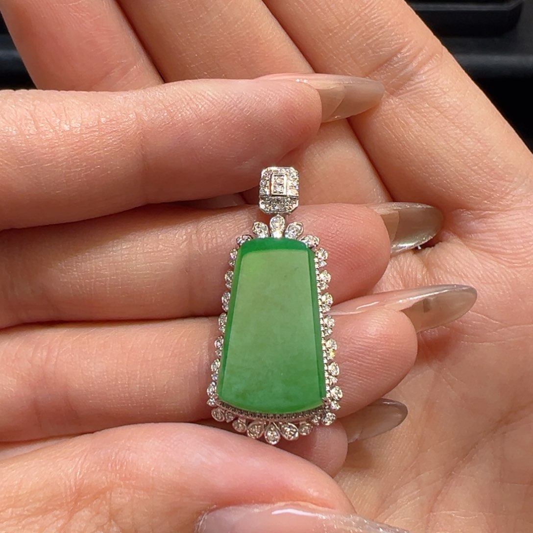 翡翠颈饰18K金镶嵌收货48小时鉴赏期