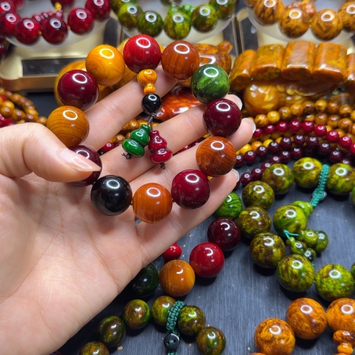 松木琥珀木文玩手串