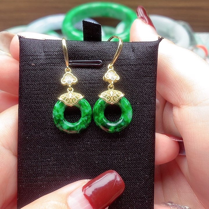 翡翠颈饰银S925镶嵌翡翠