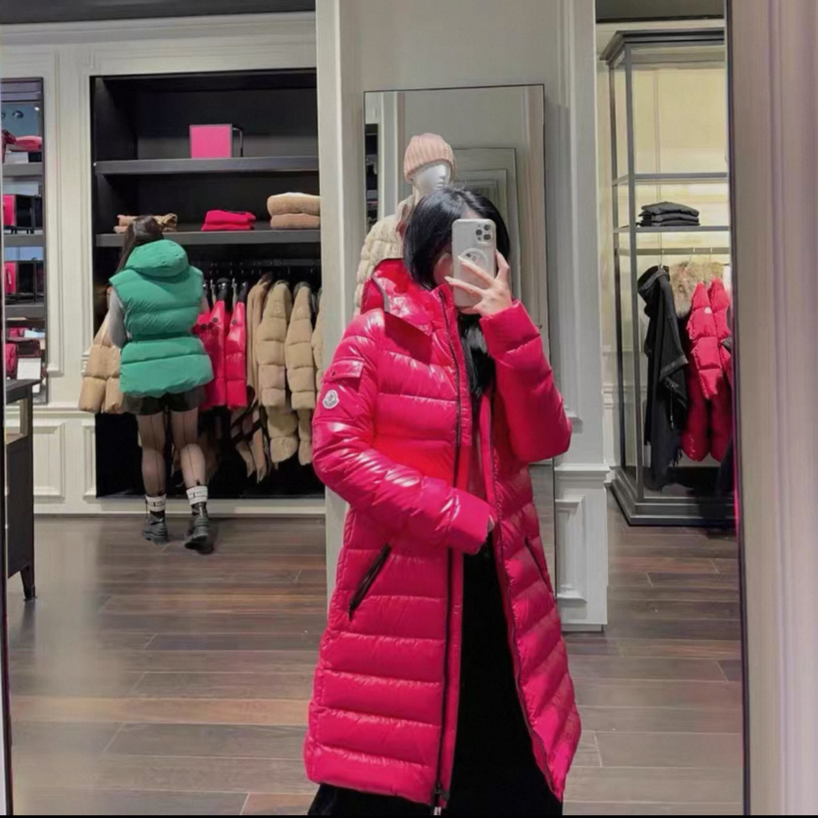 99新 MONCLER 14码/玫瑰红修身亮面长款羽绒服/11792422