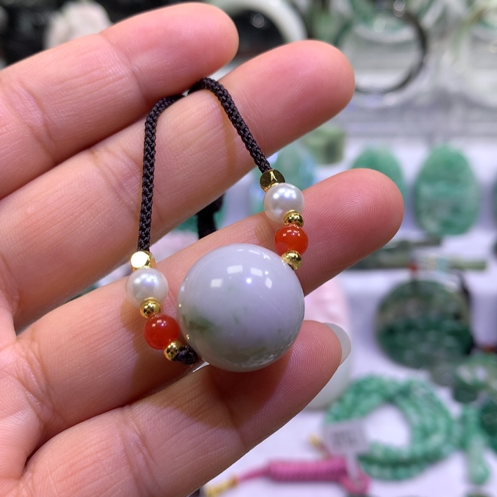 此***年独山玉未镶嵌颈饰