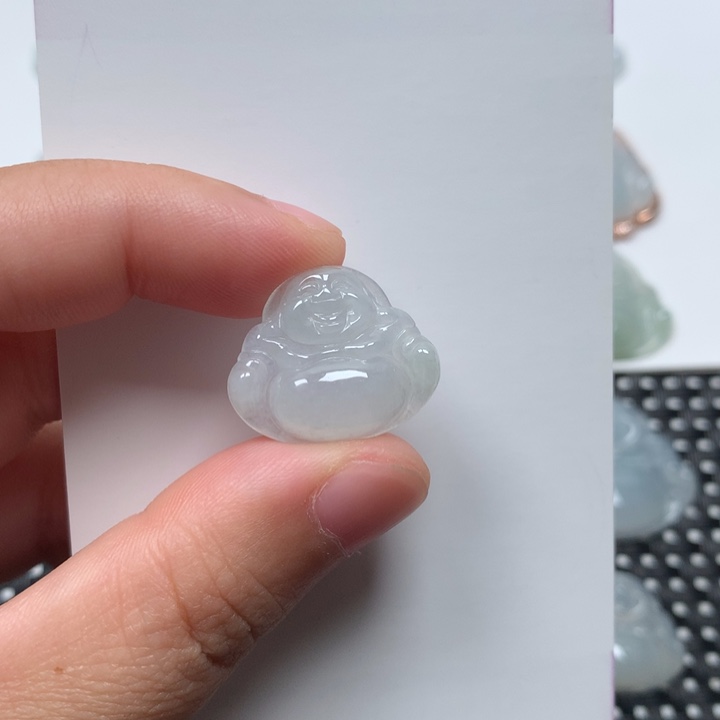 翡翠未镶嵌颈饰佛公