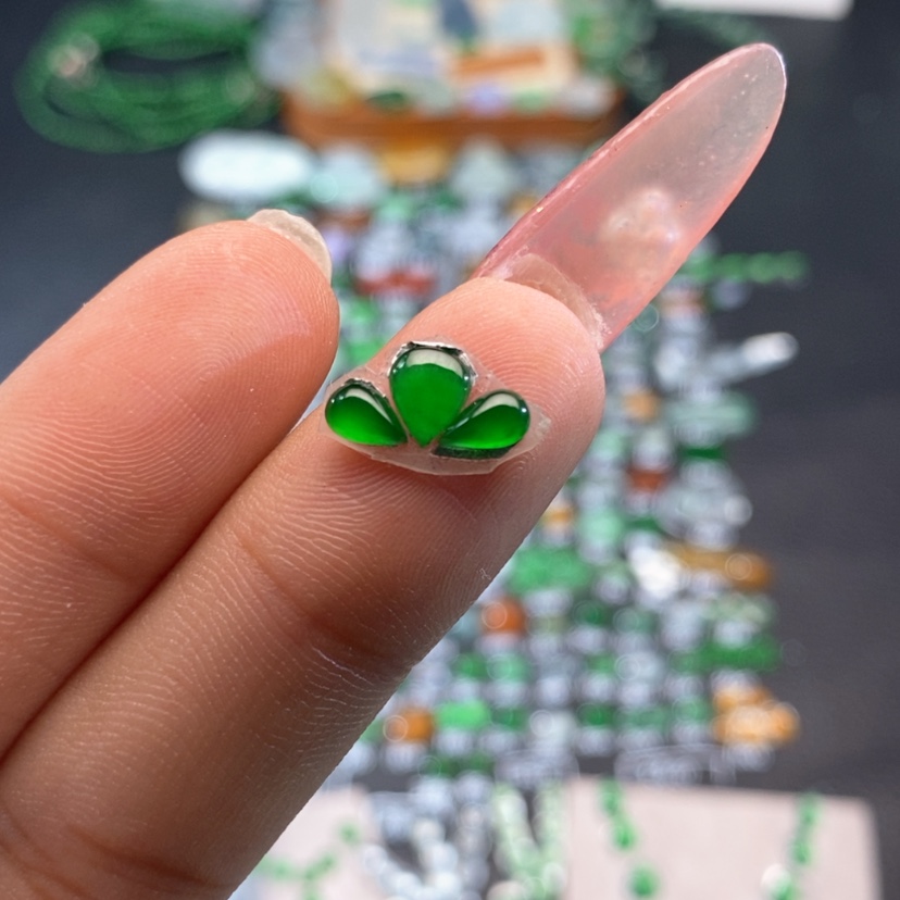 【闪购商品】翡翠挂件未镶嵌水滴