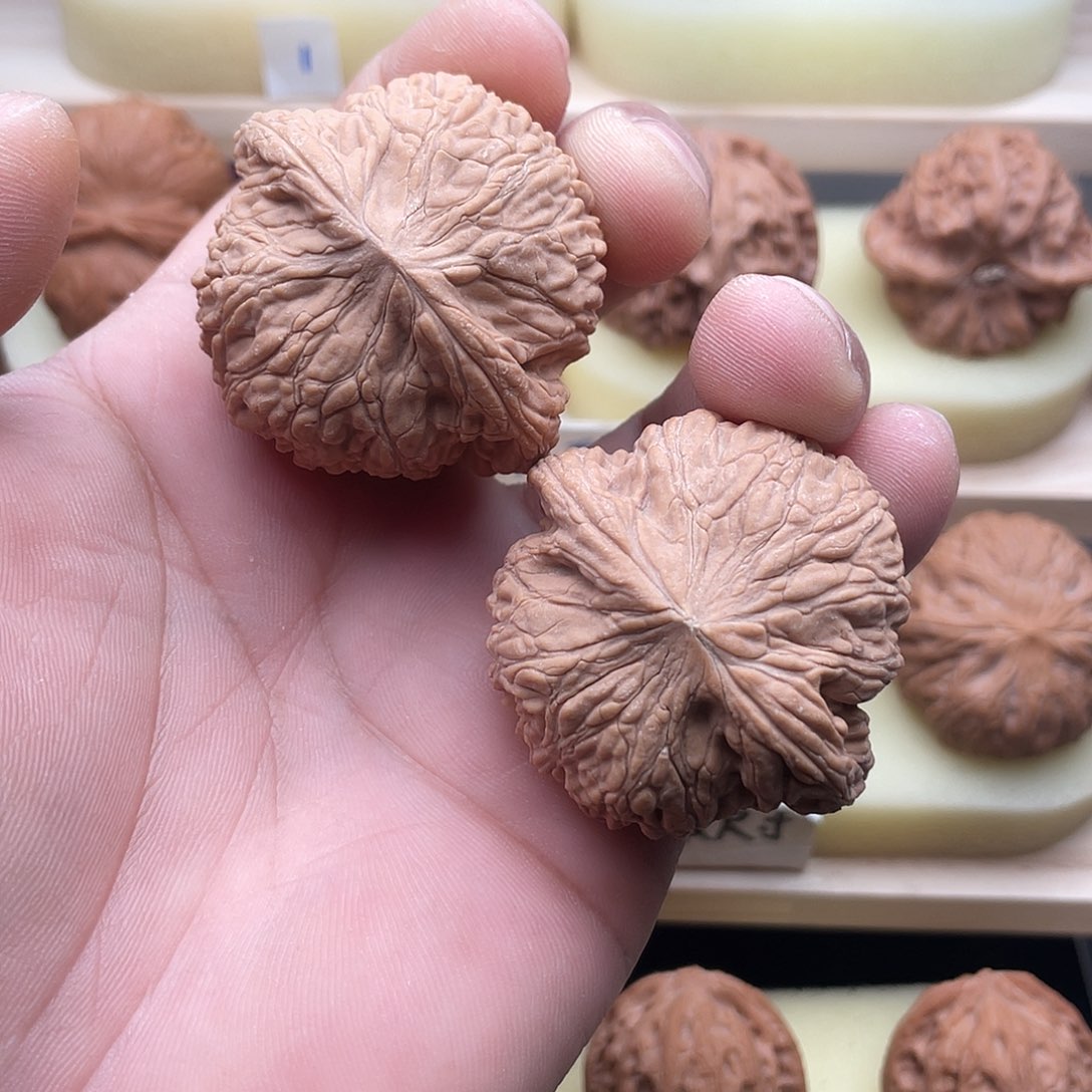 吊坠文玩核桃45绣球