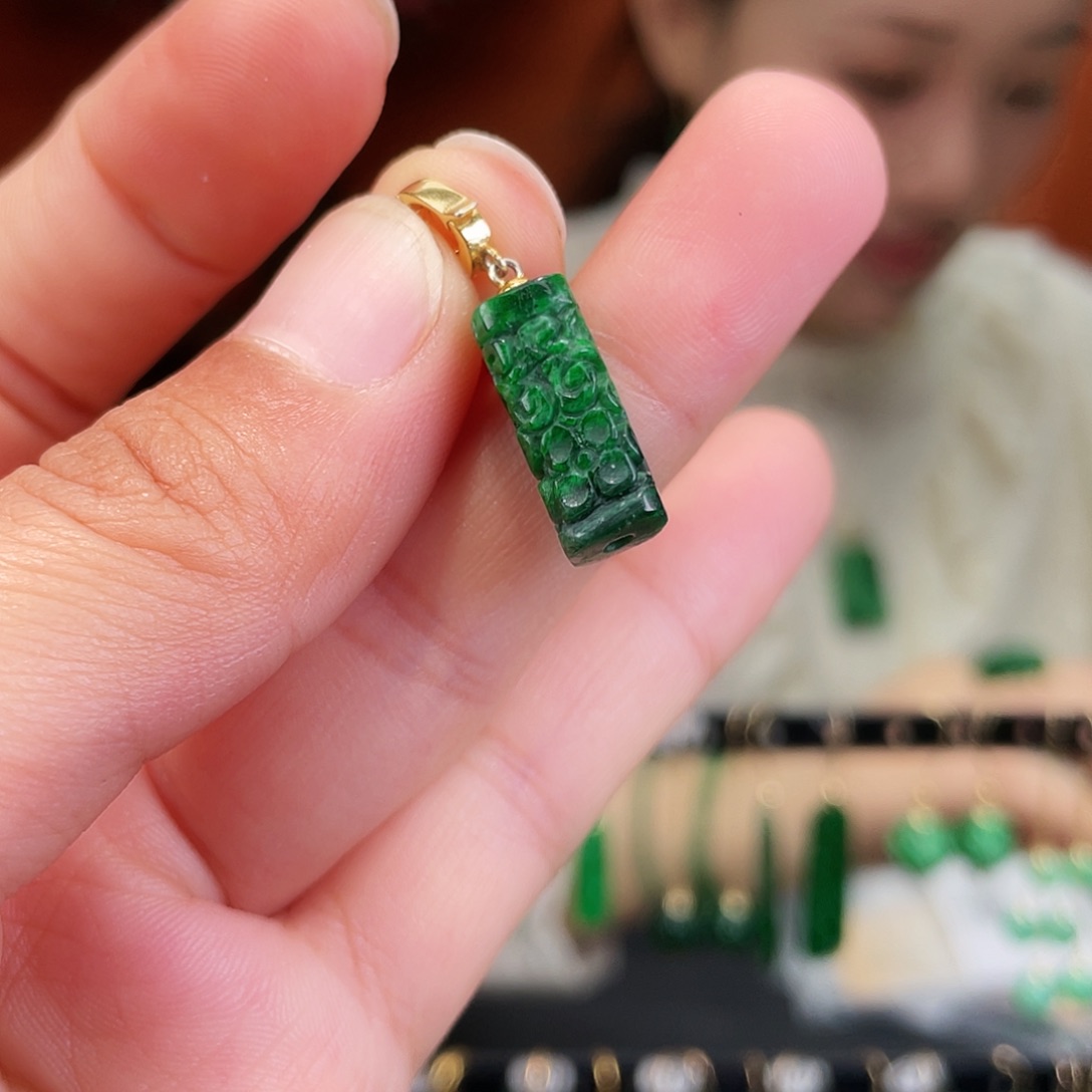 翡翠未镶嵌耳饰饰品