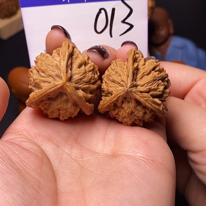 吊坠桃核文玩核桃盘山三棱36修n