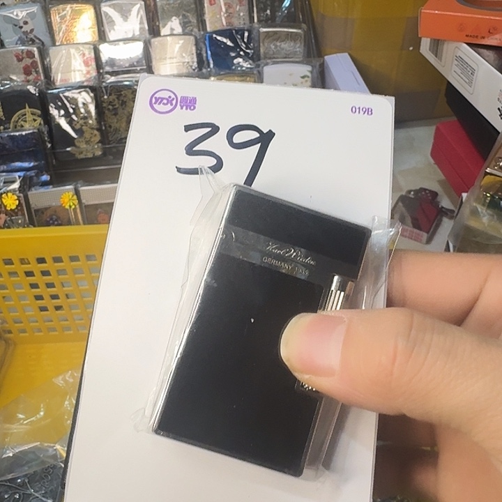 卡尔威登教父朗声