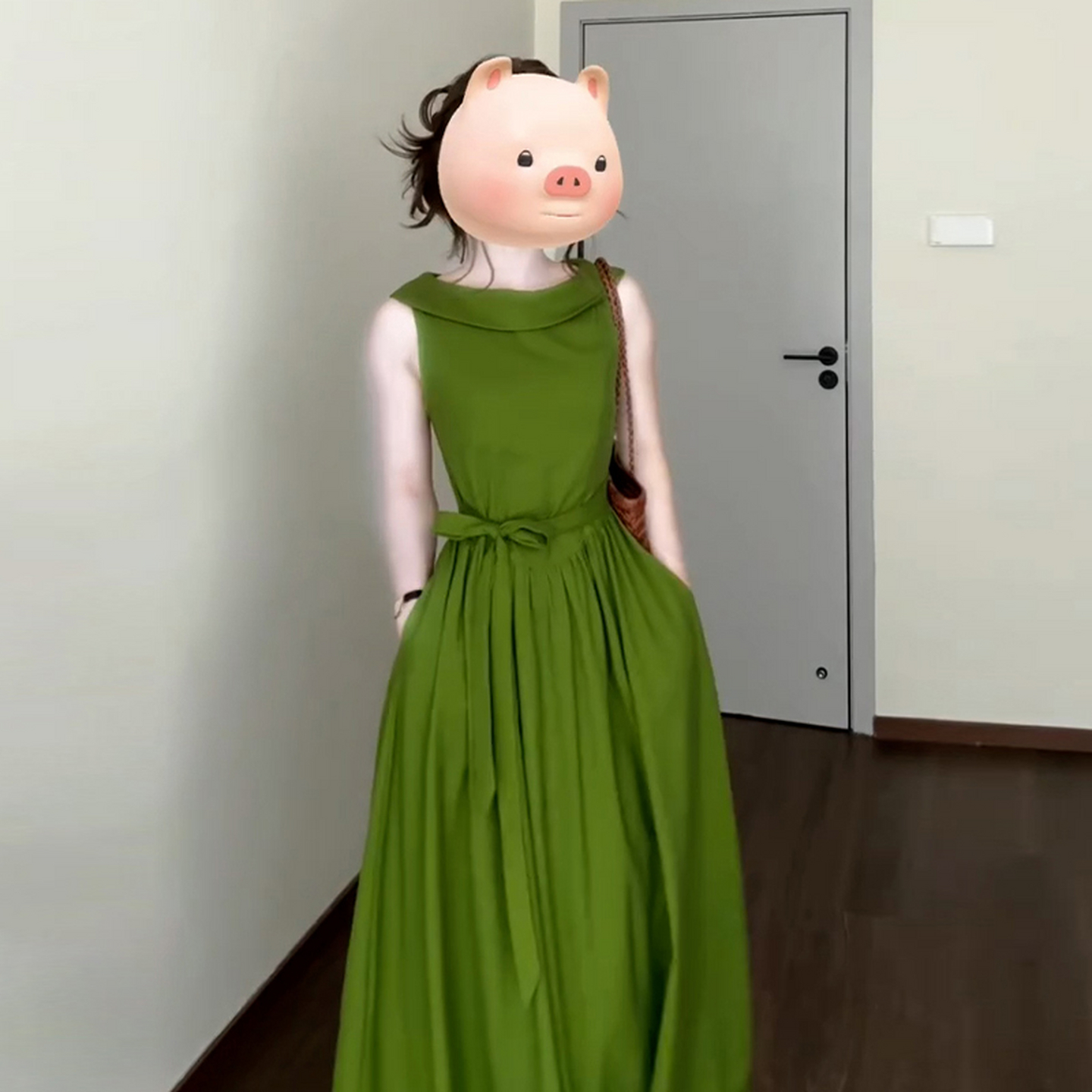 【现货+运补】赫本风无袖连衣裙女秋季气质收腰显瘦长裙清仓3309