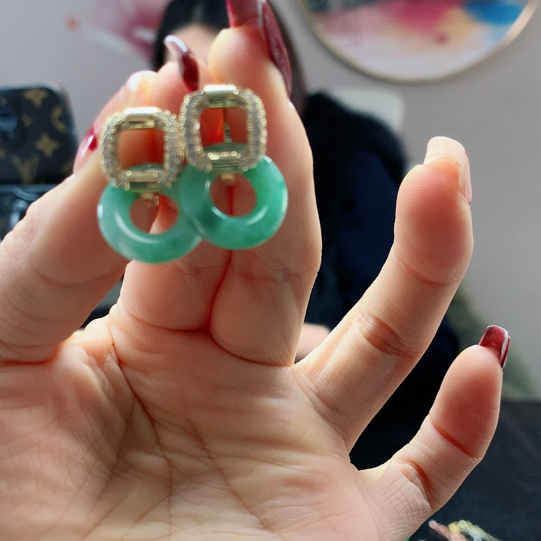 【闪购商品】翡翠耳饰未镶嵌，