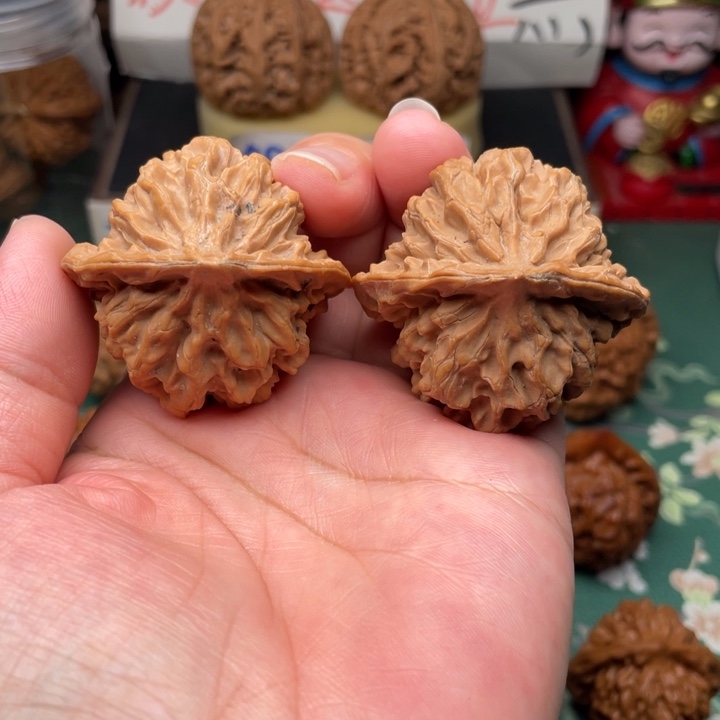 【闪购商品】把件文玩核桃45帝王