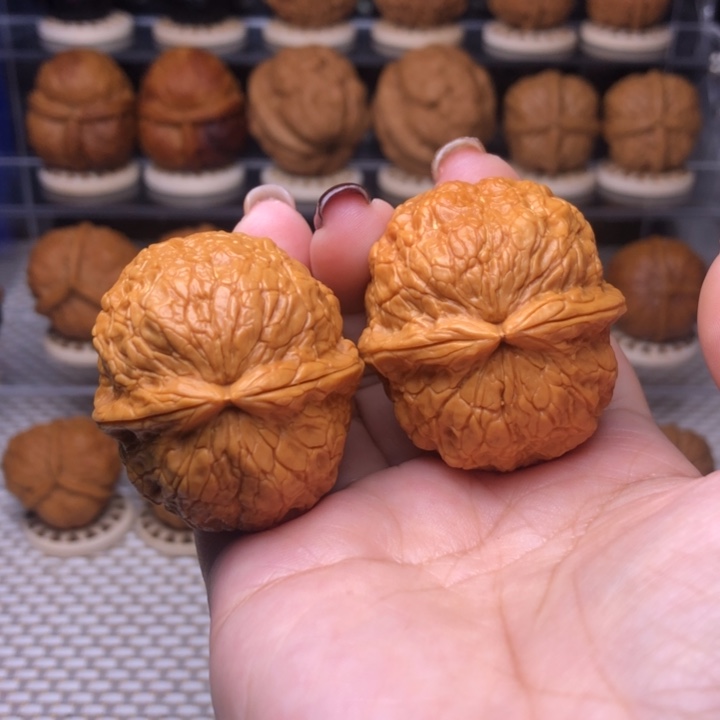 文玩核桃把件22号金丝绣球42尺