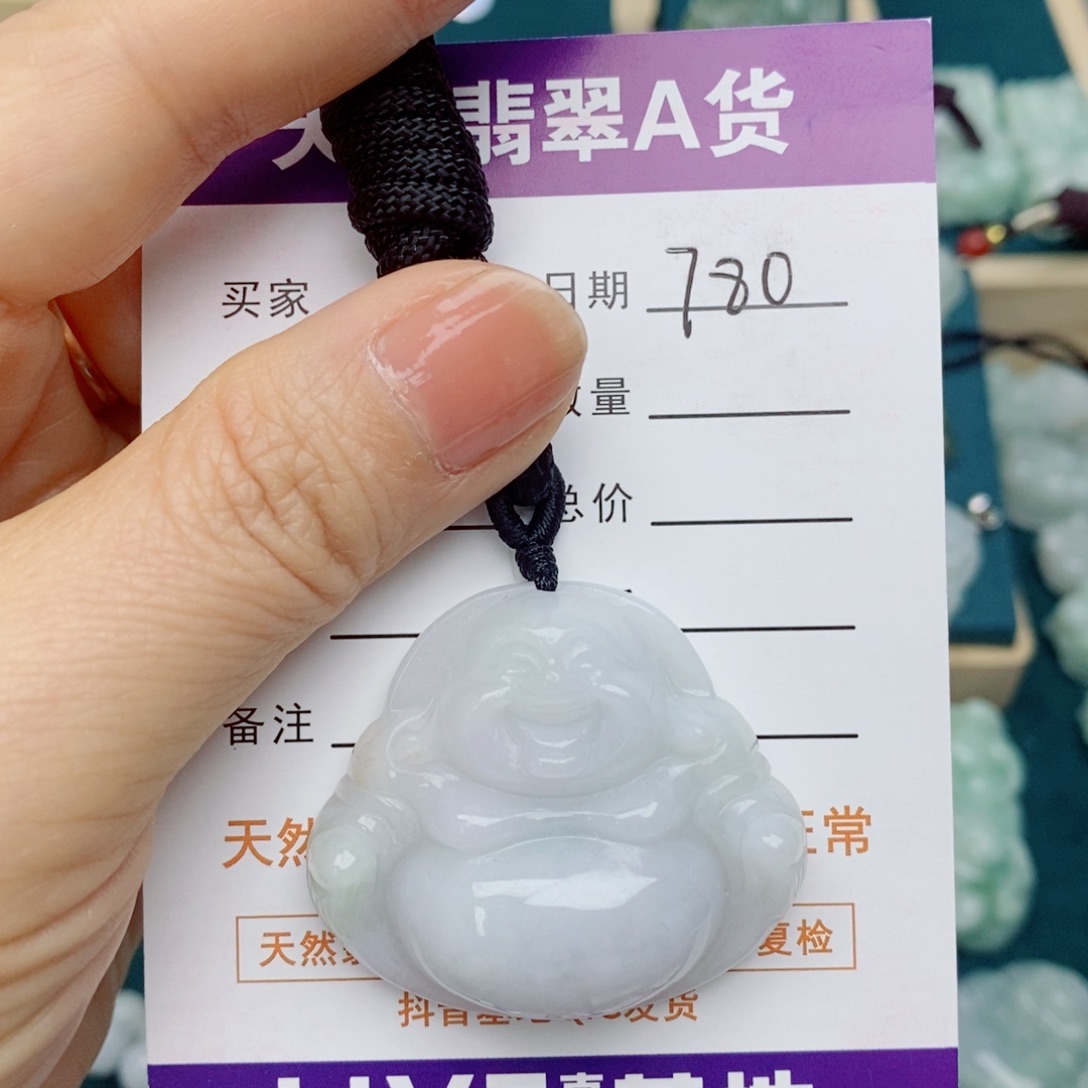 翡翠未镶嵌颈饰佛公