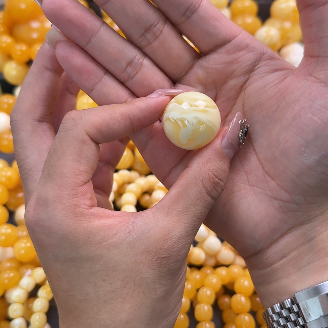 蜜蜡未镶嵌珠宝奇石27mm 11.6g