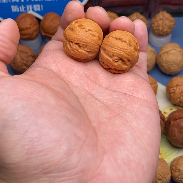 文玩核桃把件小*小霸王龙