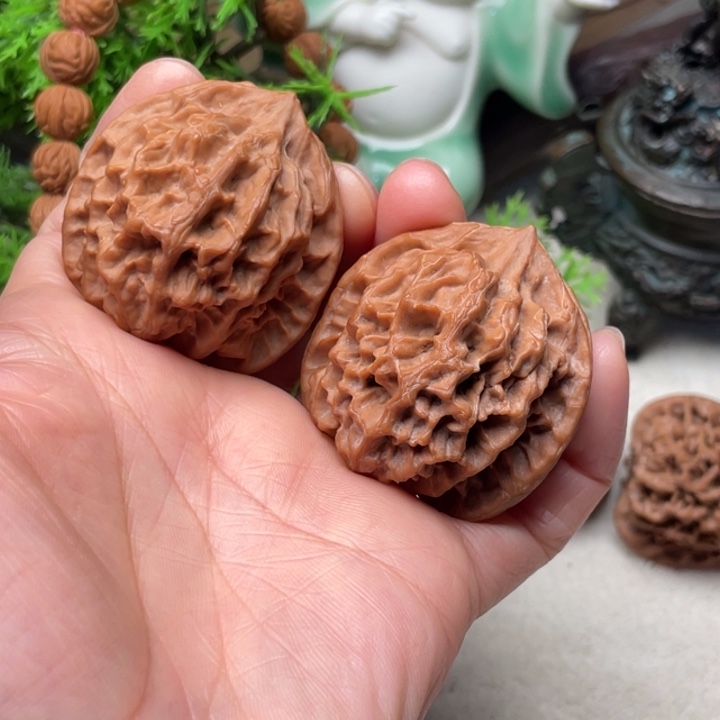 柿***意文玩核桃野生水晶狮子头