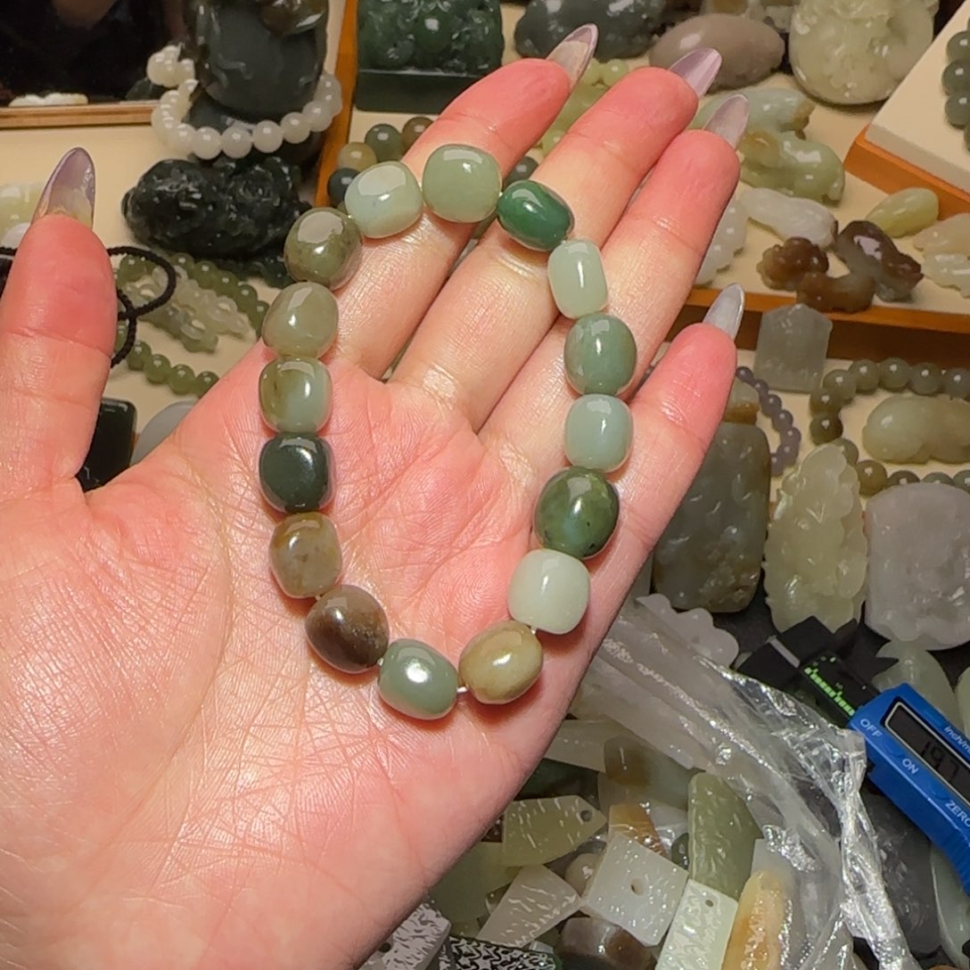 和田玉颈饰未镶嵌