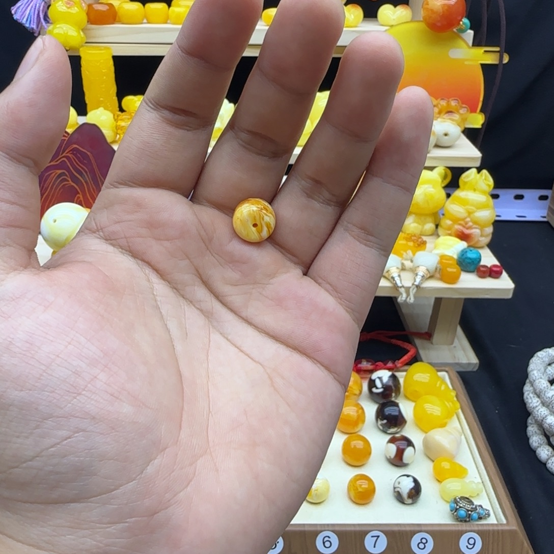 ***琥珀未镶嵌裸石..