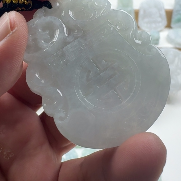 翡翠未镶嵌颈饰天然缅甸A货翡翠