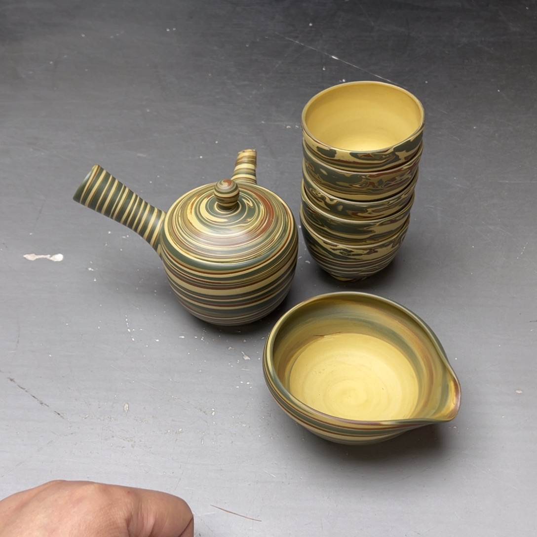 瓷片密密麻麻的小细节让