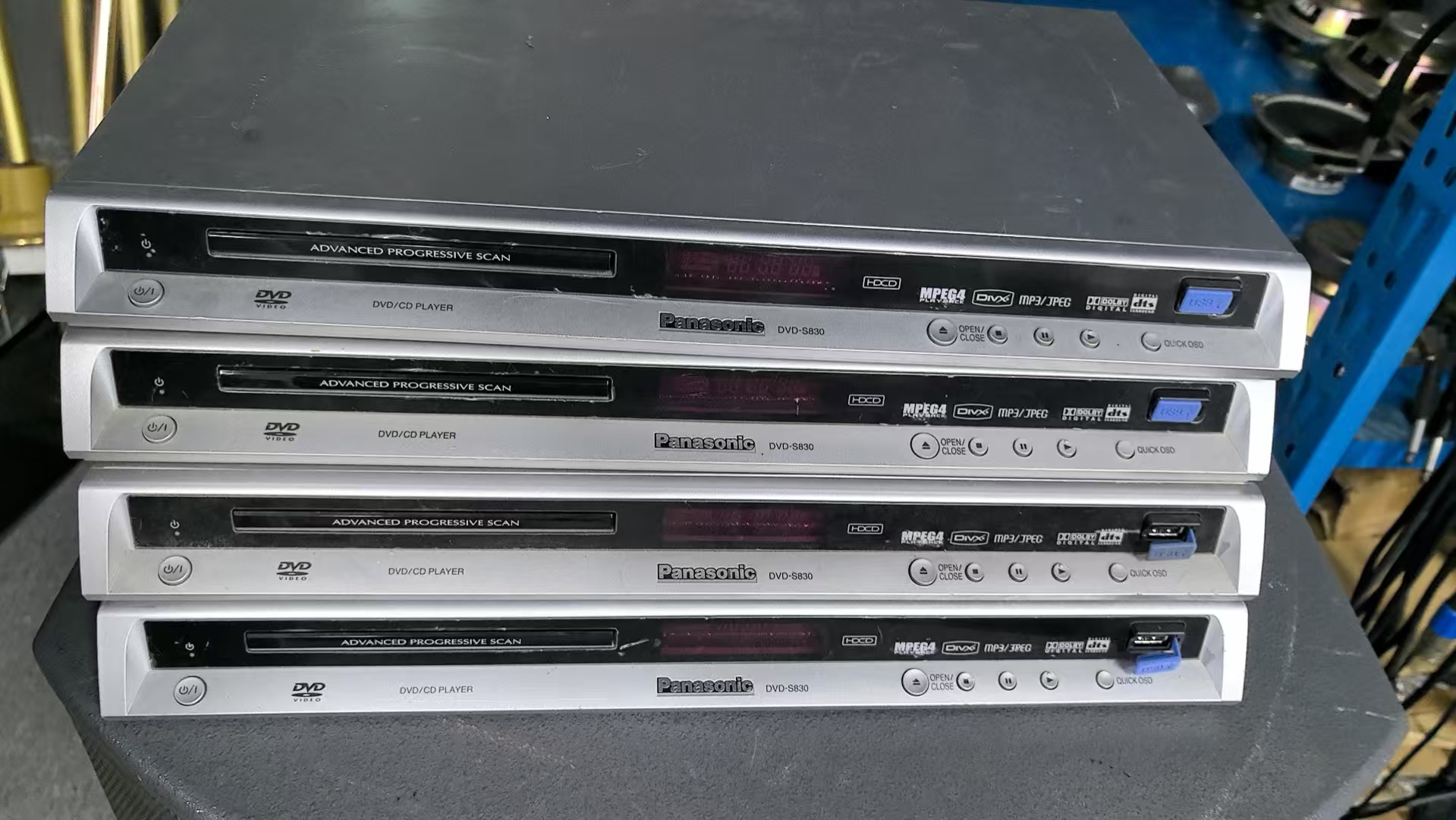 8新  单台 DVD 坏的 配件处理 随机发货不带遥控 不包邮 运费到付