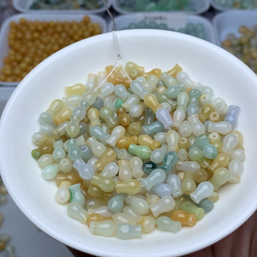 【闪购商品】翡翠手链未镶嵌卡5乘8冰多宝花瓶50颗