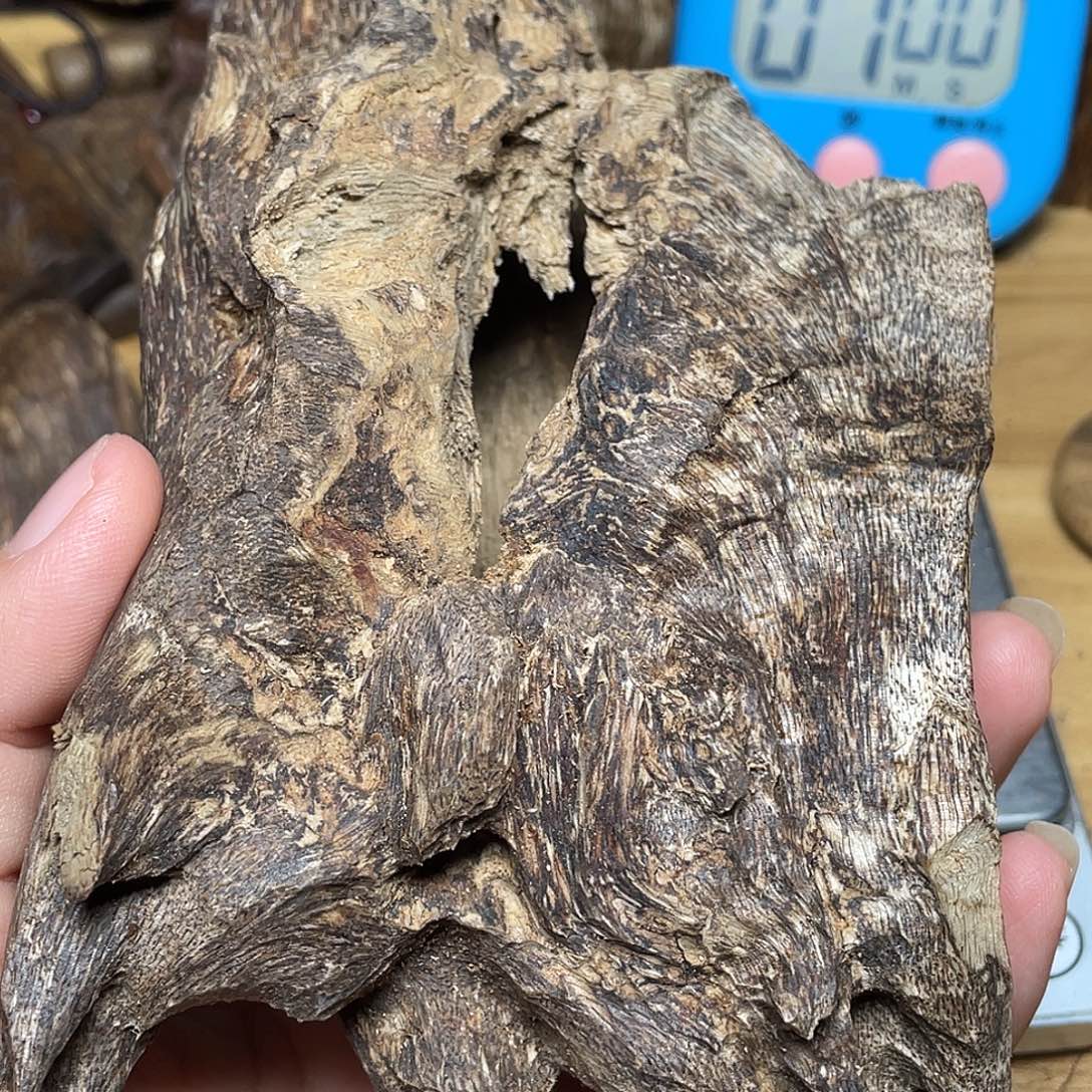 易***制沉香达拉干留疤原料103.5克