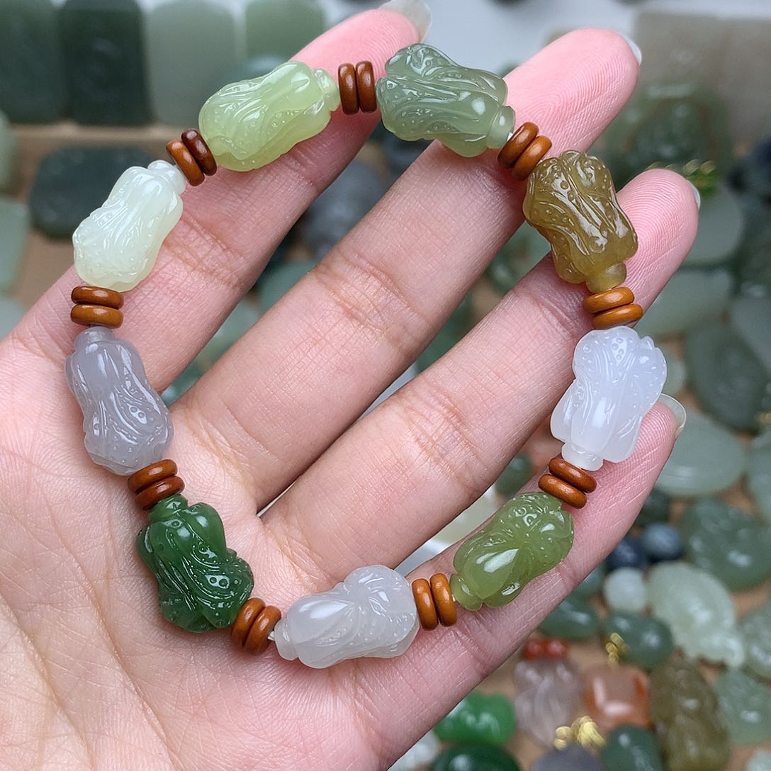 和田玉吊坠未镶嵌