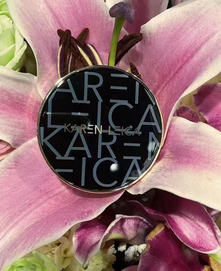 卡雯莱卡 高清空气蜜粉超细、无痕！服帖！控油！而且超级自然！定妆 ，