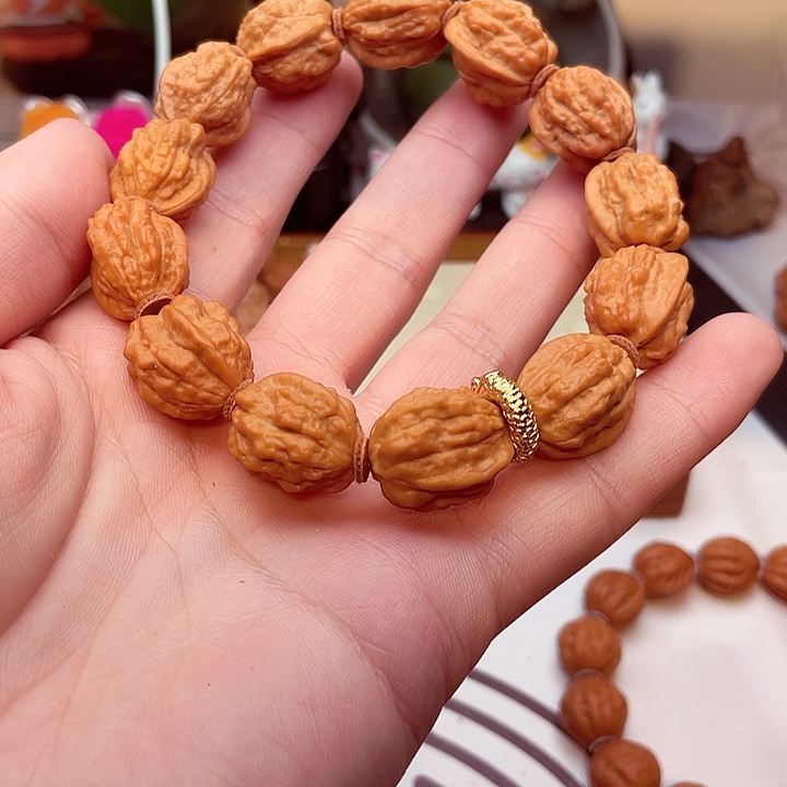 文玩核桃手串蛤蟆头