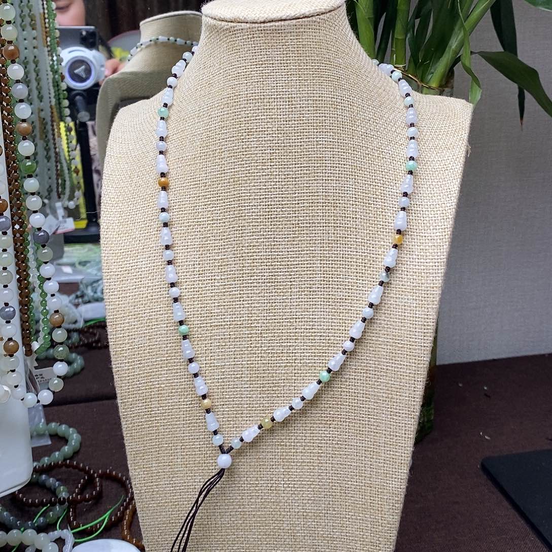 *****翡翠未镶嵌颈饰翡翠