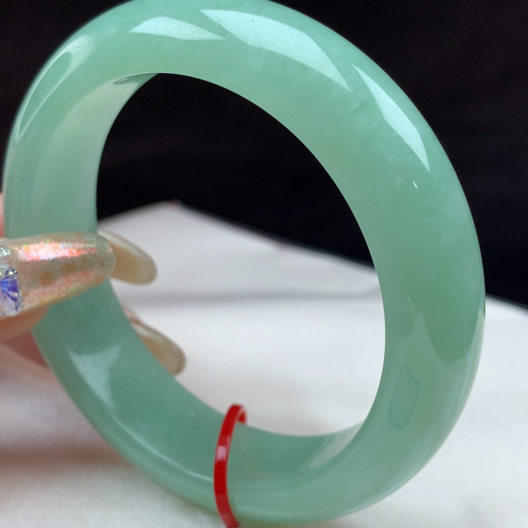 翡翠手镯未镶嵌96691，